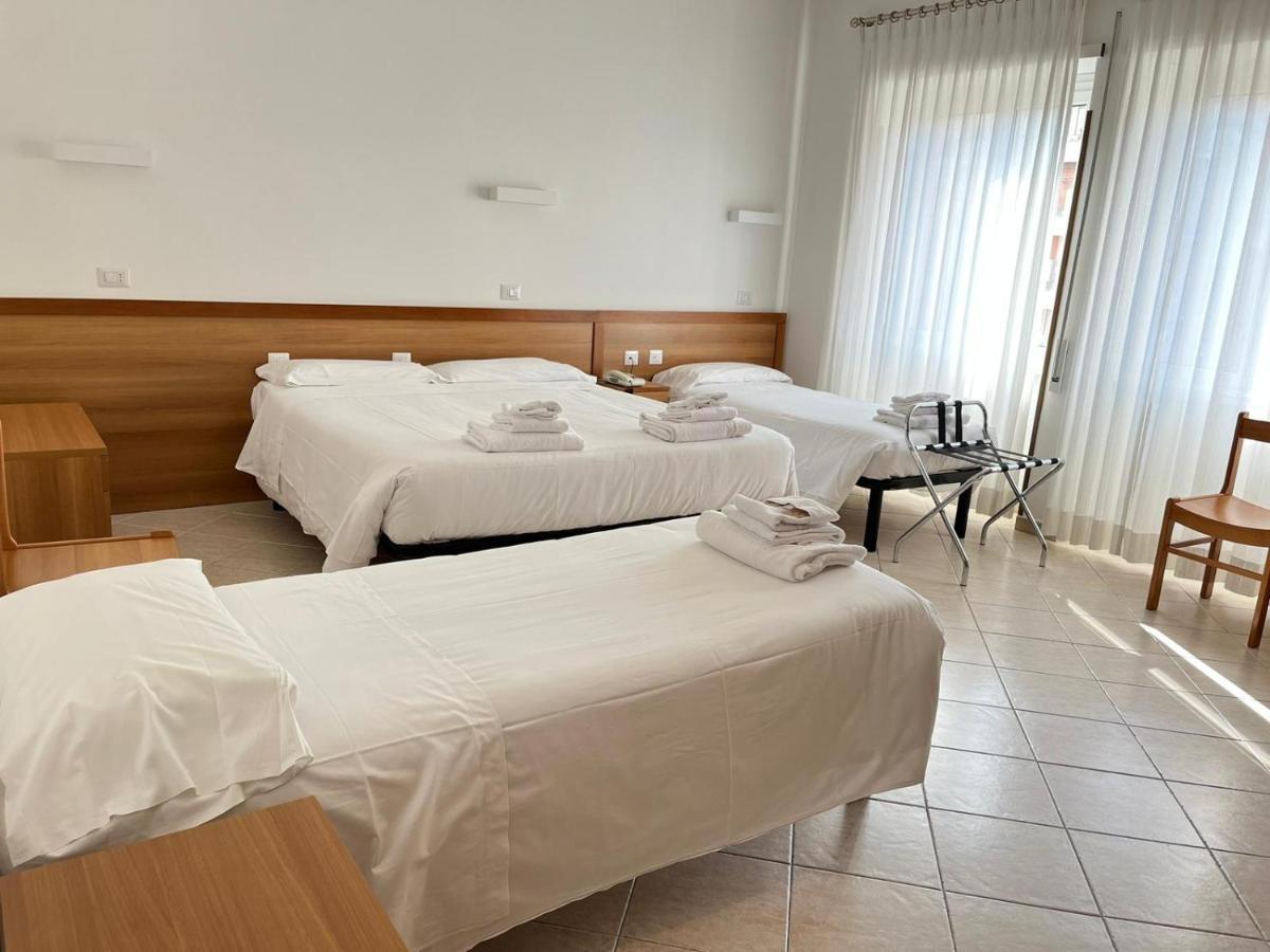 La Casa Di Nazareth Hotel Roma Ngoại thất bức ảnh